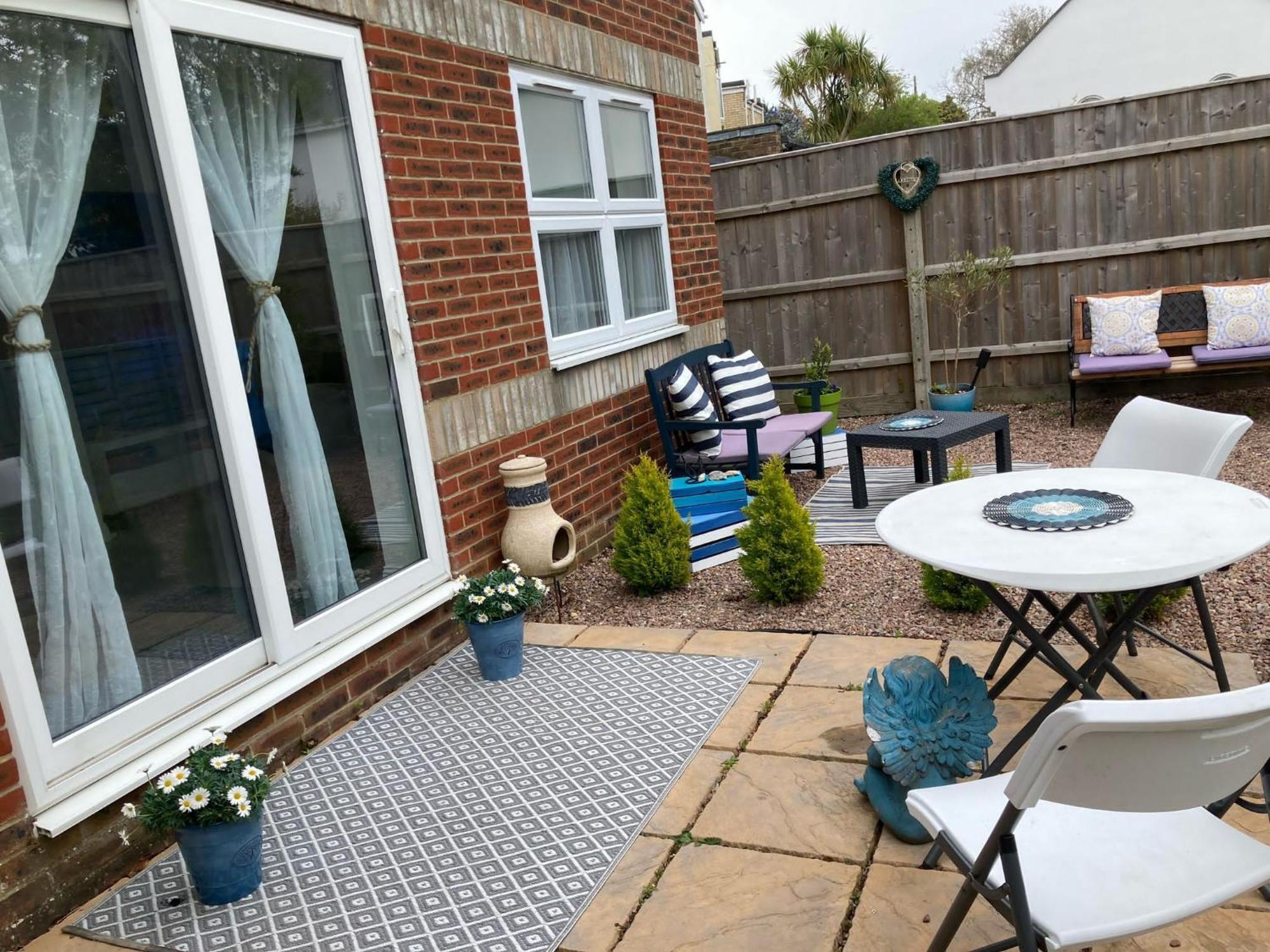 The Sashes - Cozy - Free Parking - Ultrafast Wifi - Smart Tv - Netflix - Sleeps Up To 6! Close To Town Center & Sandbanks & Bournemouth * Poole